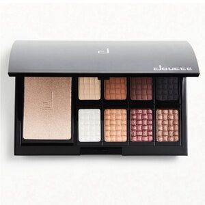 Doucce Freematic Eyeshadow Pro Palette Smokey Eye Finish